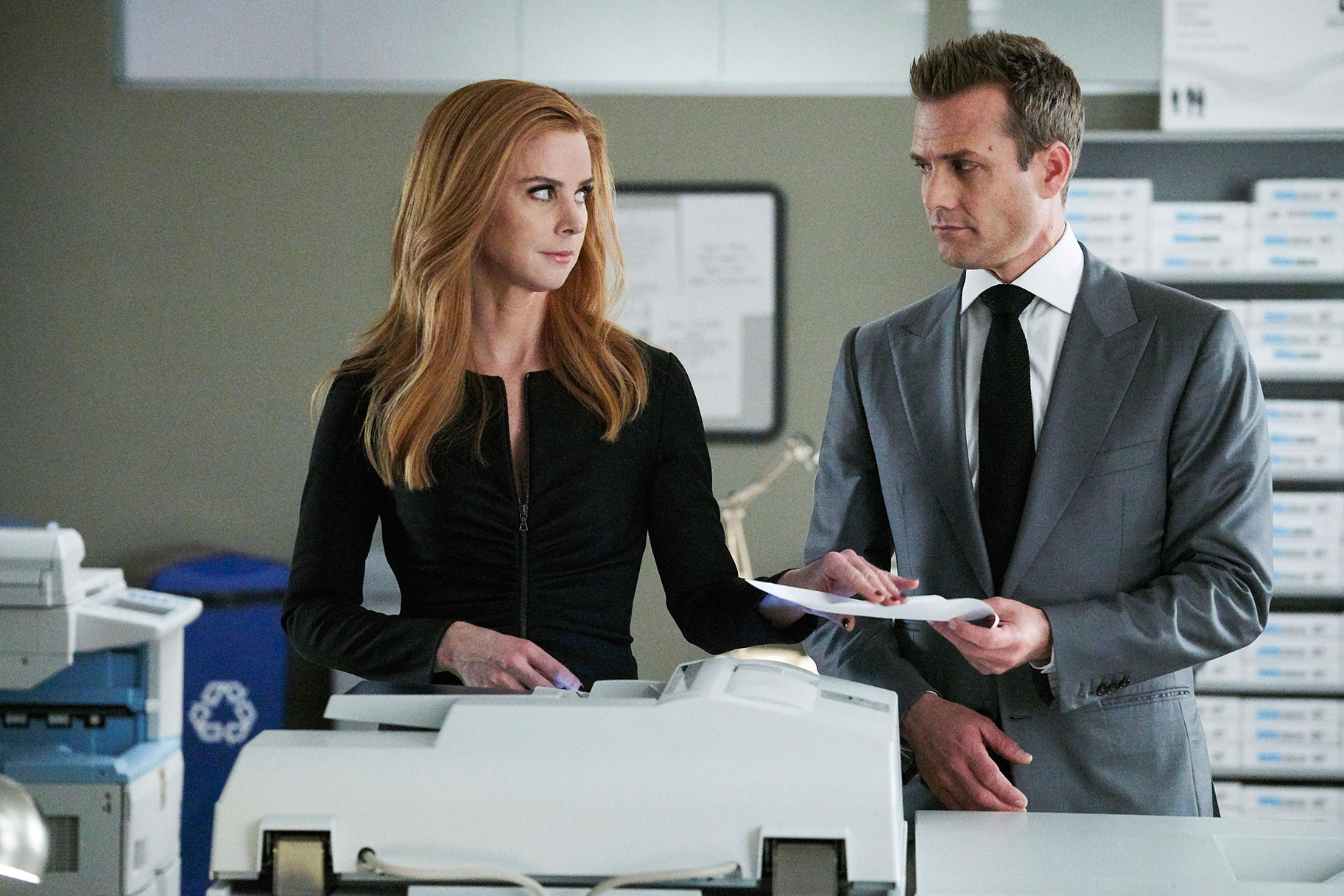 Harvey and Donna from the TV series Suits, the assistant who knows before you ask.